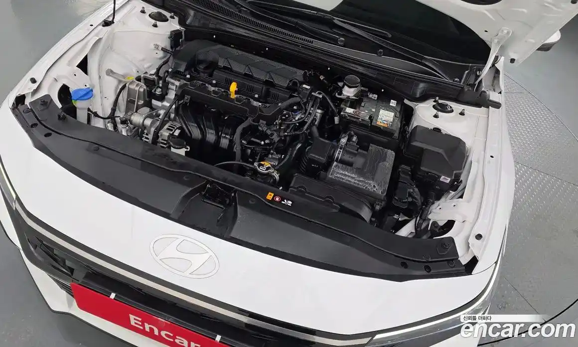 Hyundai Avante 2024 1.6 гидро, фото 6