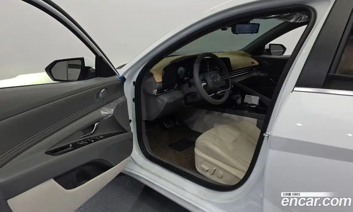 Hyundai Avante 2025 1.6 гидро, фото 13