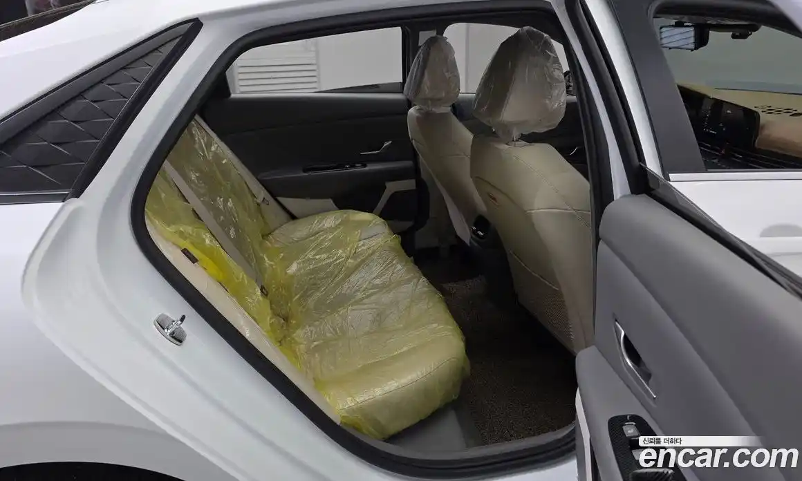 Hyundai Avante 2025 1.6 гидро, фото 17
