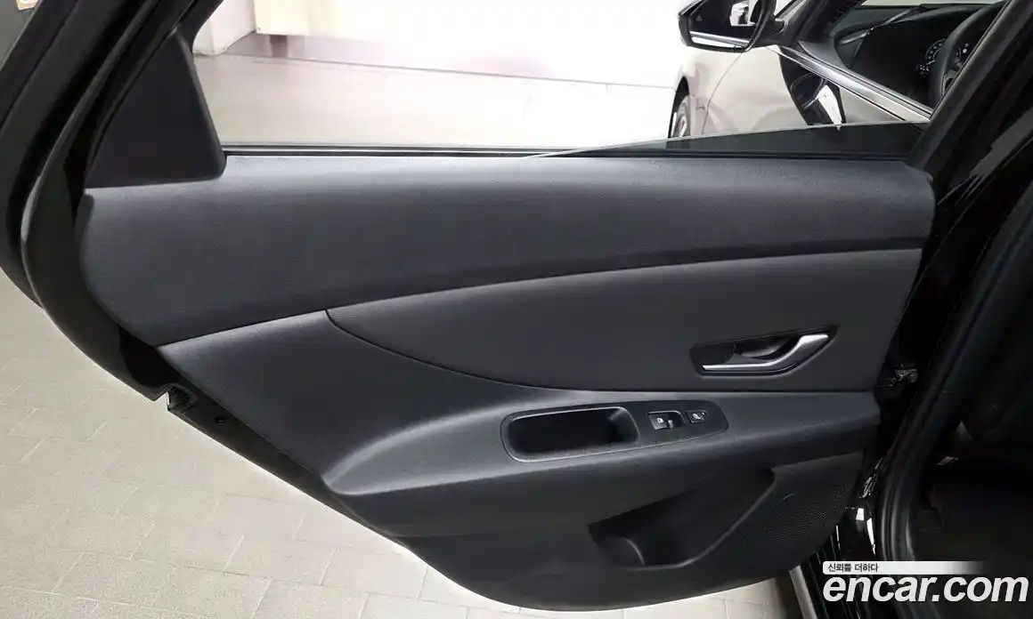 Hyundai Avante 2025 1.6 гидро, фото 15