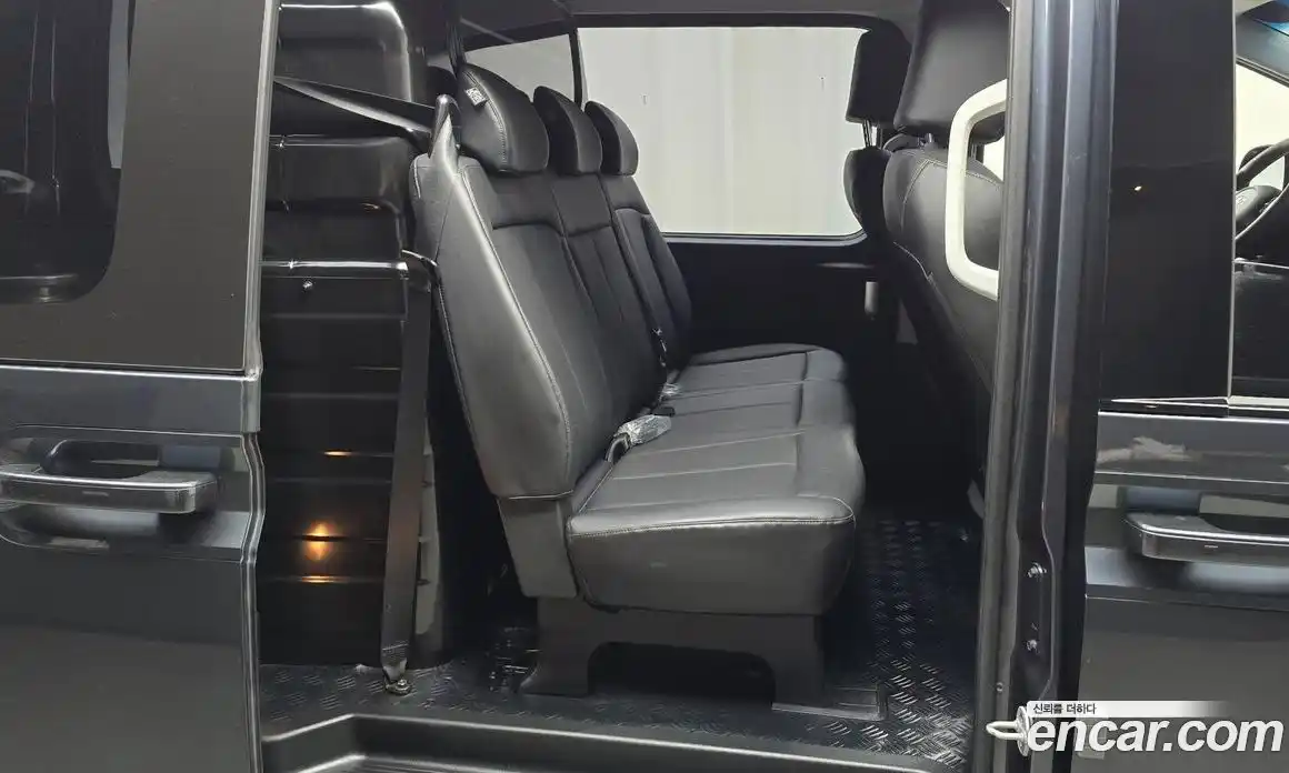 Hyundai Staria 2022 2.2 гидро, фото 17