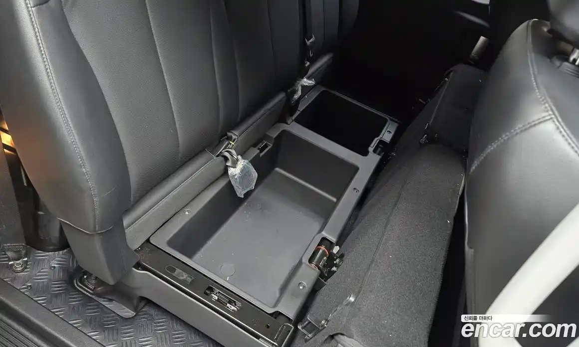 Hyundai Staria 2022 2.2 гидро, фото 18