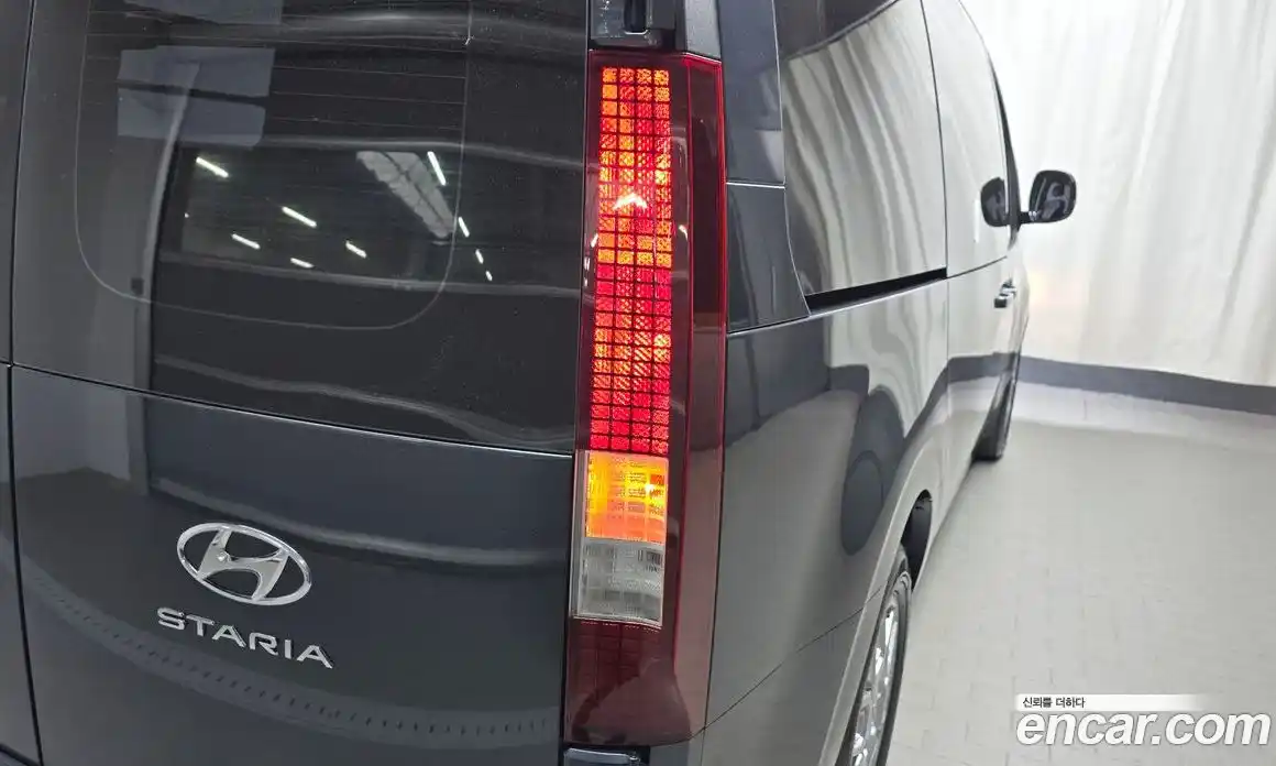 Hyundai Staria 2022 2.2 гидро, фото 9