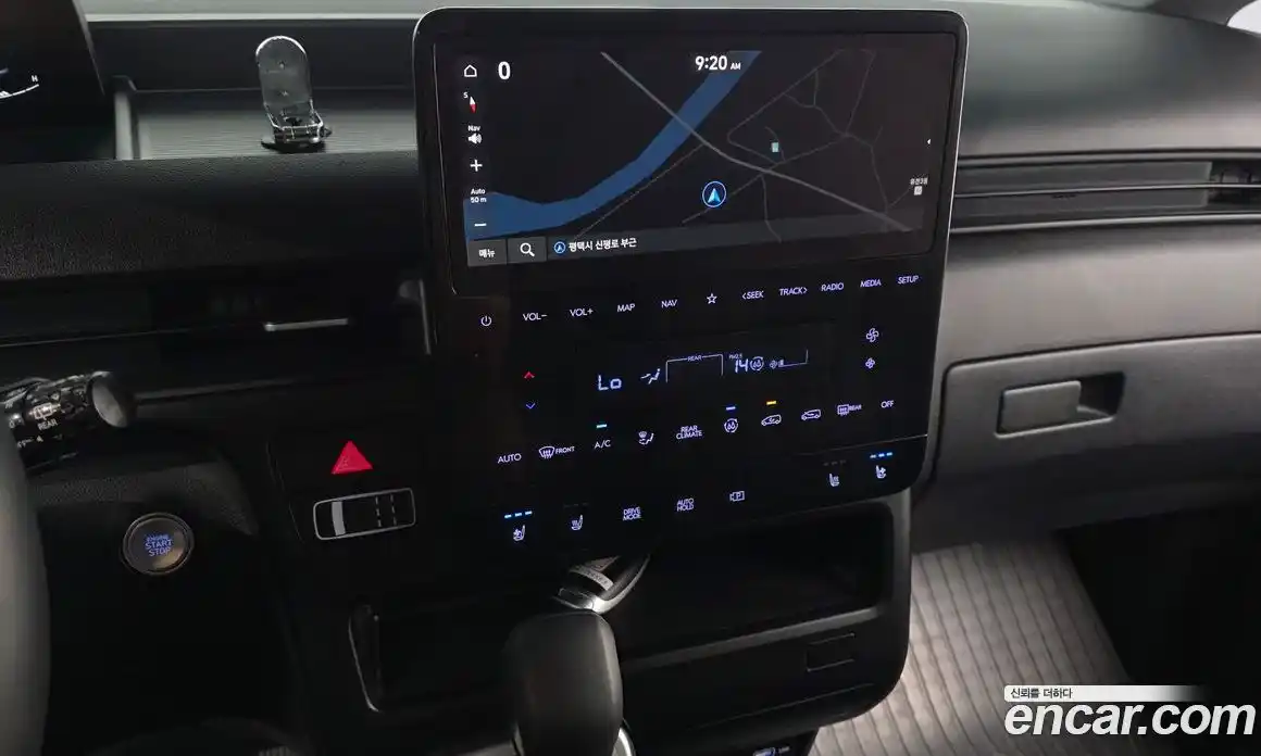 Hyundai Staria 2023 2.2 гидро, фото 20