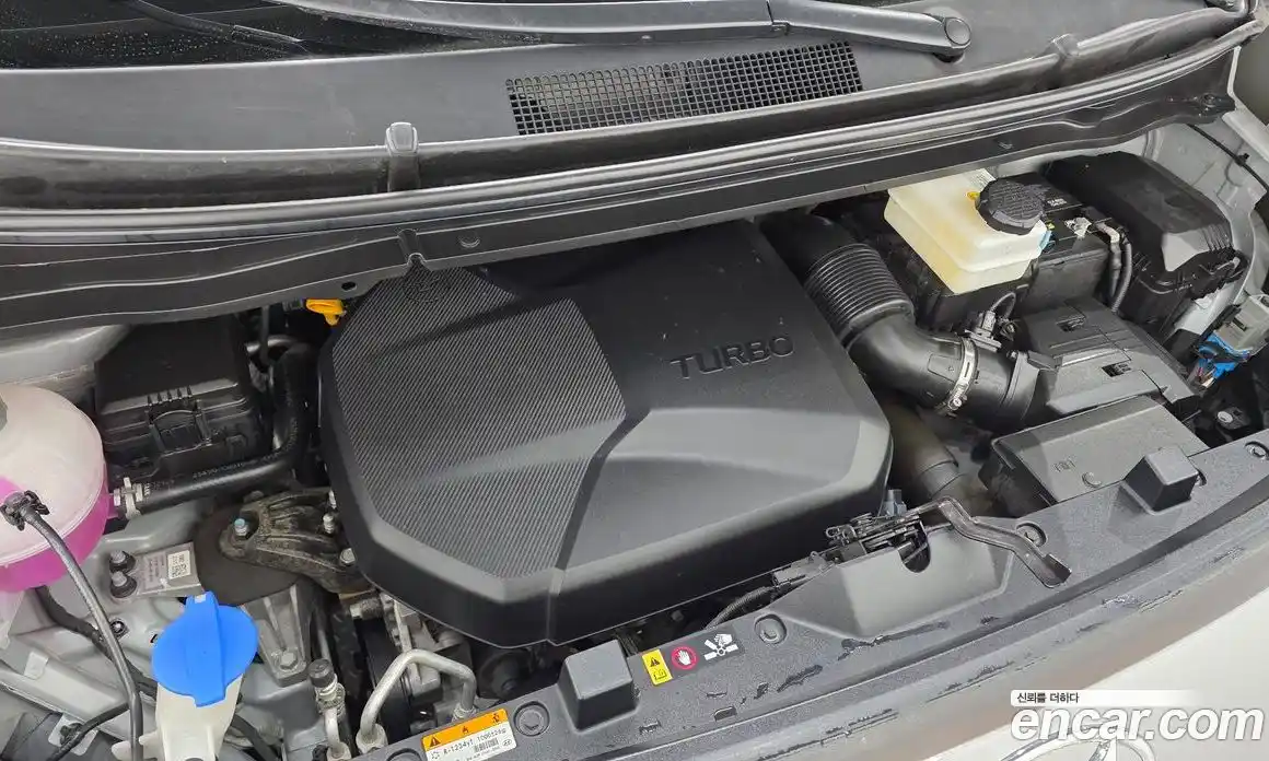 Hyundai Staria 2023 2.2 гидро, фото 6