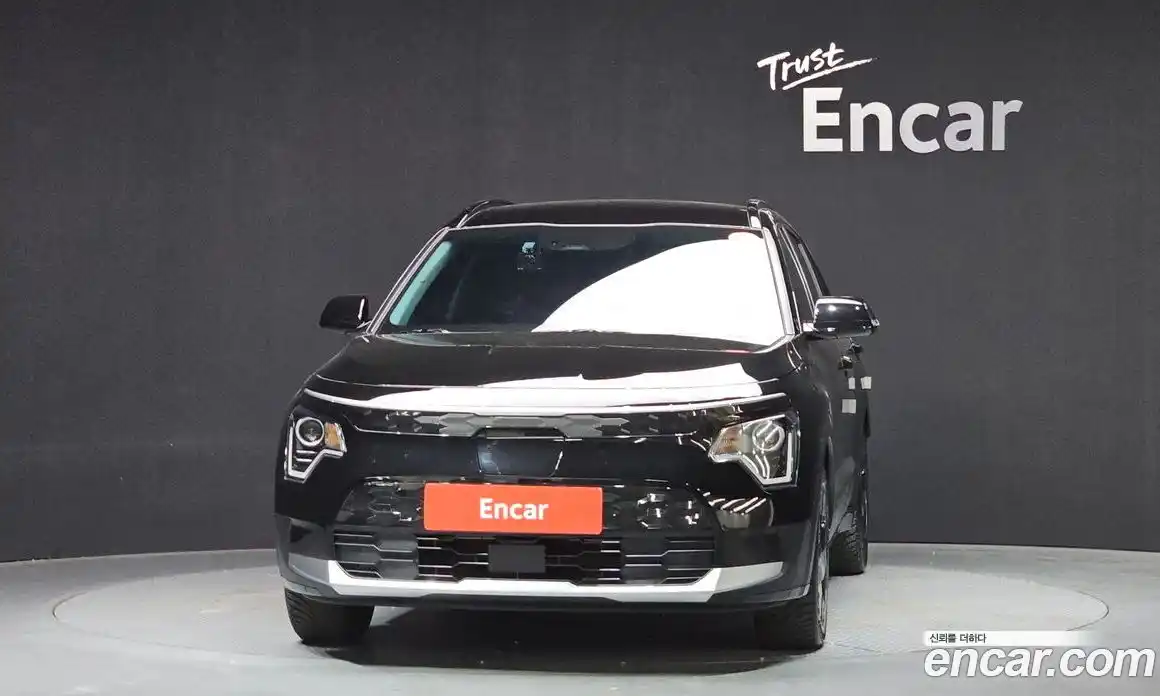 Kia Niro 2023 0.2 автомат (гидро), фото 3