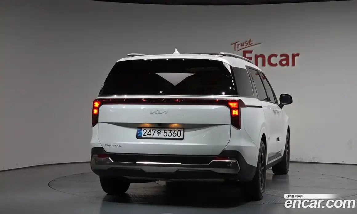 Kia Canival 2024 2.2 гидро, фото 3