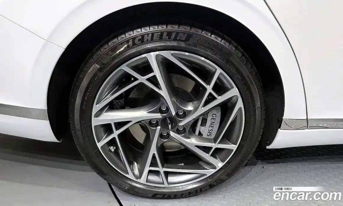 Genesis G90 2025 3.5 гидро, фото 5