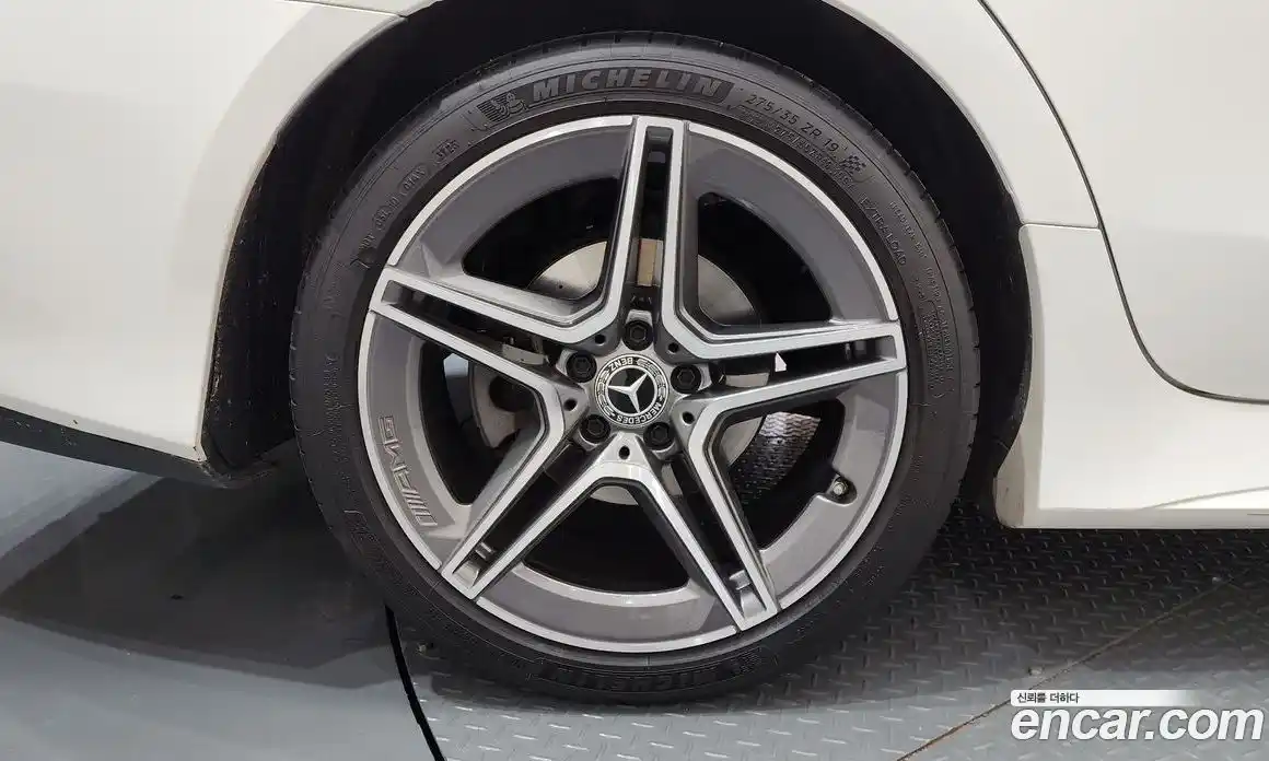 Mercedes-Benz CLS-Class 2022 2.0 гидро, фото 5