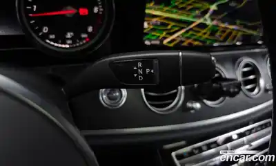 Mercedes-Benz E-Class 2020 1.9 автомат (гидро), миниатюра 12