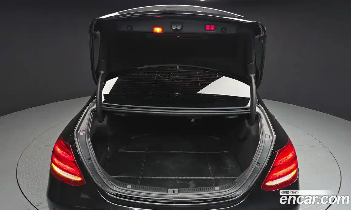Mercedes-Benz E-Class 2020 1.9 автомат (гидро), фото 26