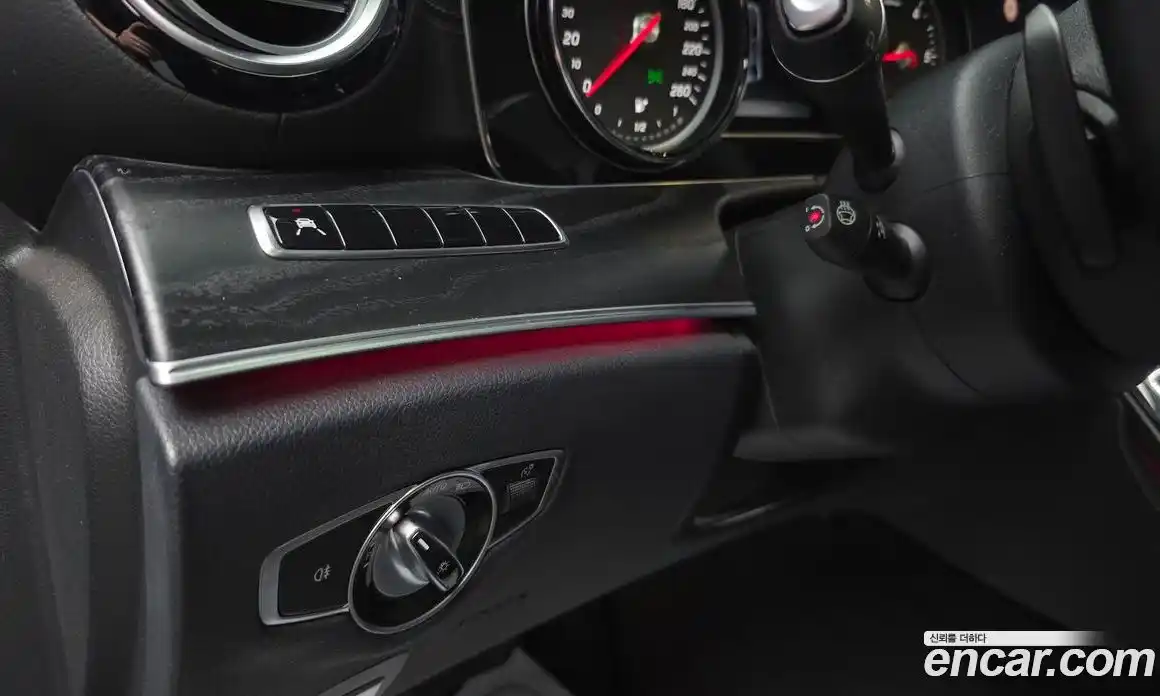 Mercedes-Benz E-Class 2020 1.9 автомат (гидро), фото 28