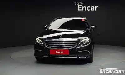 Mercedes-Benz E-Class 2020 1.9 автомат (гидро), миниатюра 3