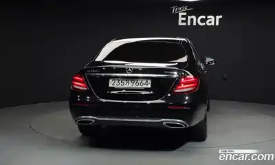 Mercedes-Benz E-Class 2020 1.9 автомат (гидро), миниатюра 4