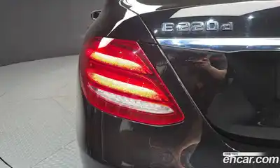 Mercedes-Benz E-Class 2020 1.9 автомат (гидро), миниатюра 9