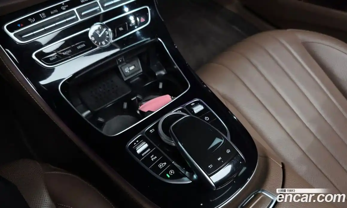 Mercedes-Benz E-Class 2019 2.0 автомат (гидро), фото 23
