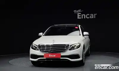 Mercedes-Benz E-Class 2019 2.0 автомат (гидро), миниатюра 3