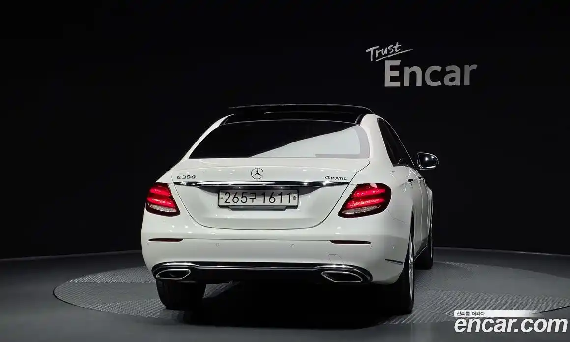 Mercedes-Benz E-Class 2019 2.0 автомат (гидро), фото 4