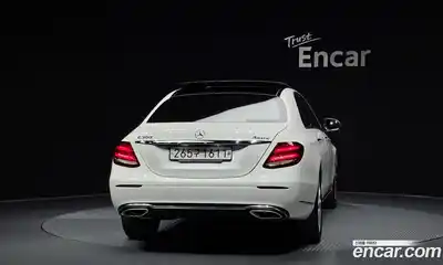 Mercedes-Benz E-Class 2019 2.0 автомат (гидро), миниатюра 4