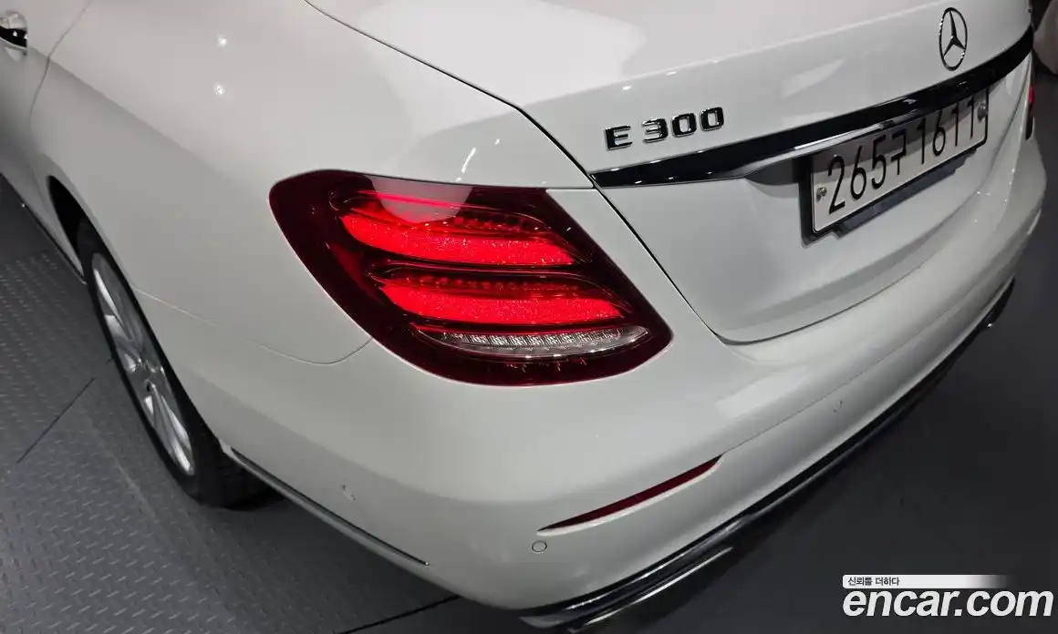 Mercedes-Benz E-Class 2019 2.0 автомат (гидро), фото 9