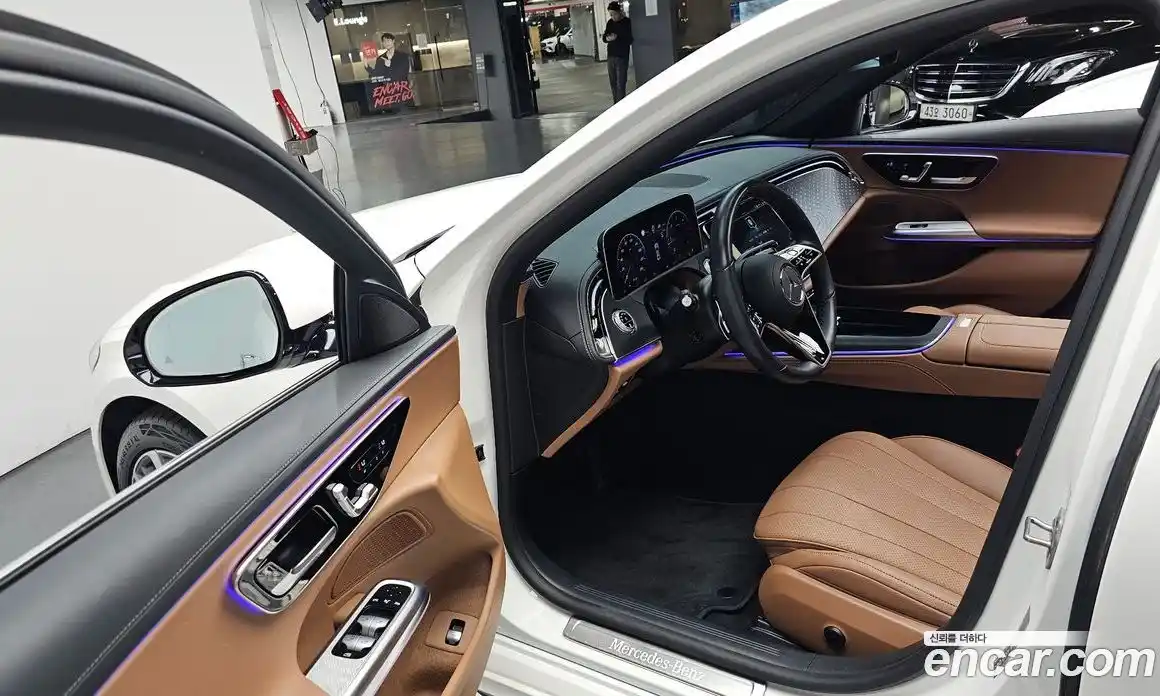 Mercedes-Benz E-Class 2024 2.0 гидро, фото 12