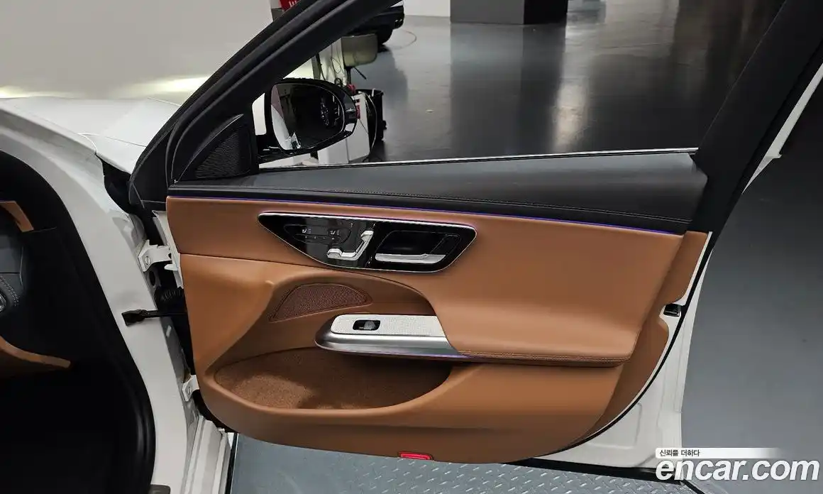 Mercedes-Benz E-Class 2024 2.0 гидро, фото 13