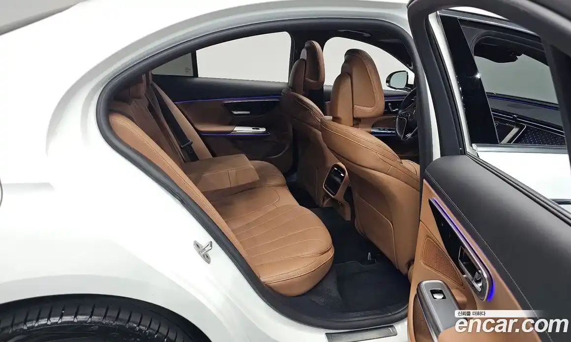 Mercedes-Benz E-Class 2024 2.0 гидро, фото 16