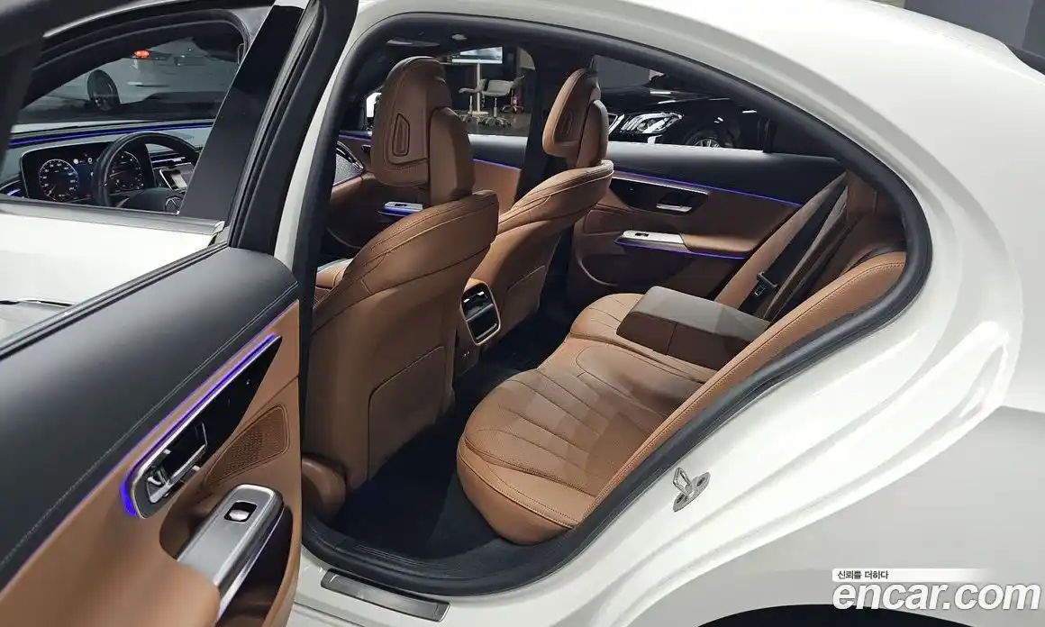 Mercedes-Benz E-Class 2024 2.0 гидро, фото 17
