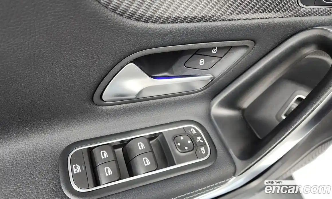 Mercedes-Benz A-Class 2024 2.0 гидро, фото 27