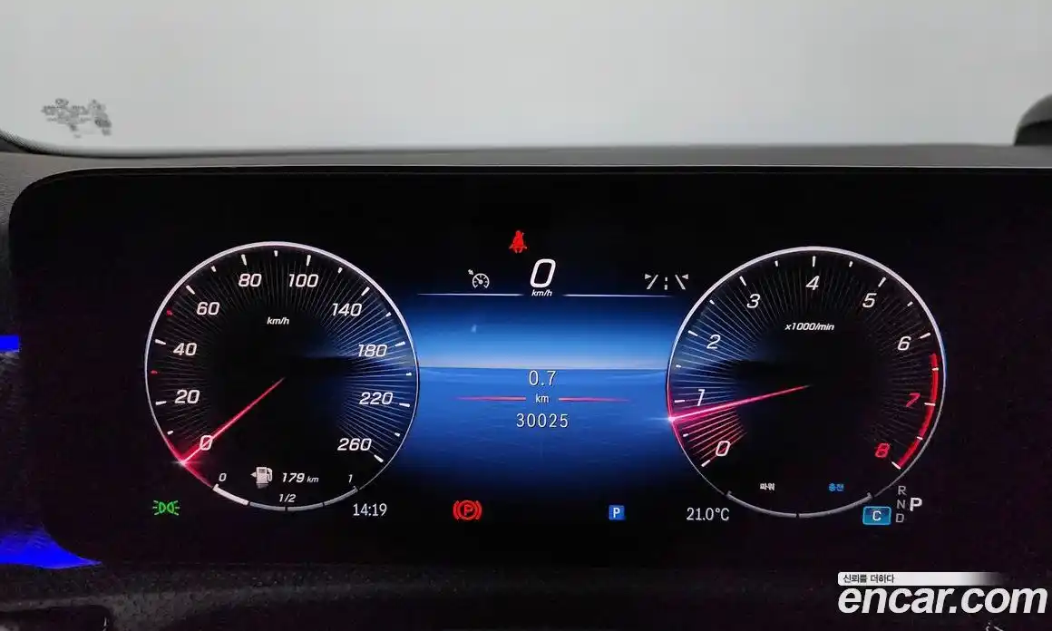 Mercedes-Benz A-Class 2024 2.0 гидро, фото 10