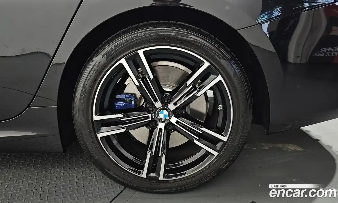 BMW 3-Series 2024 2.0 гидро, фото 7