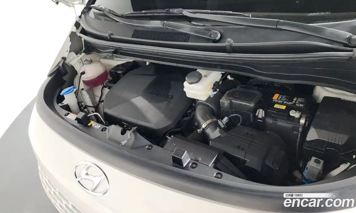 Hyundai Staria 2024 2.2 гидро, фото 6