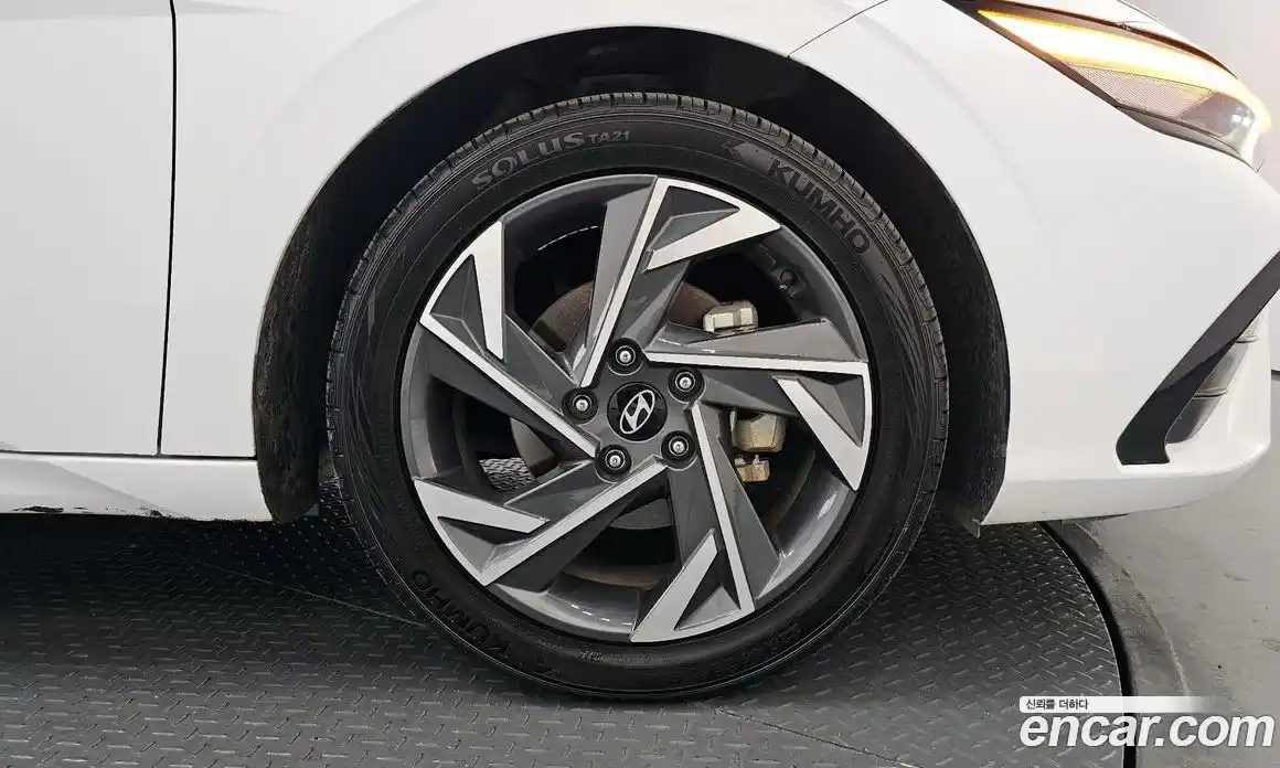 Hyundai Avante 2024 1.6 гидро, фото 6