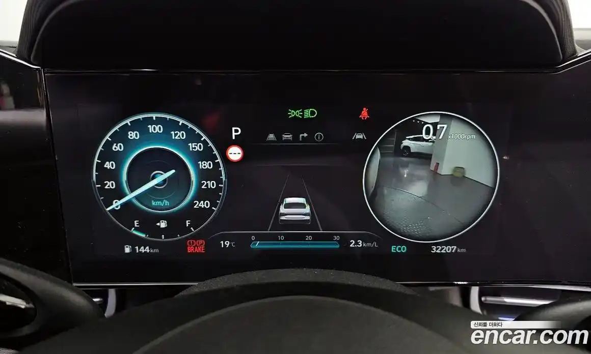 Hyundai Avante 2024 1.6 гидро, фото 10