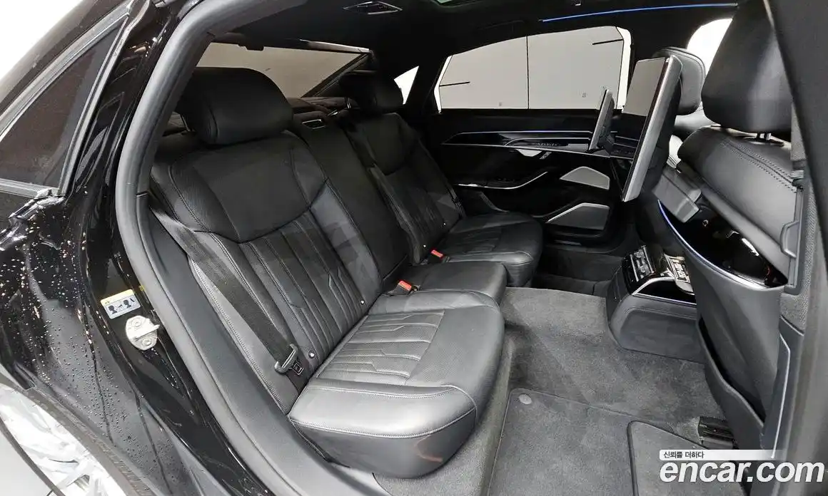 Audi A8 2021 3.0 автомат (гидро), фото 17
