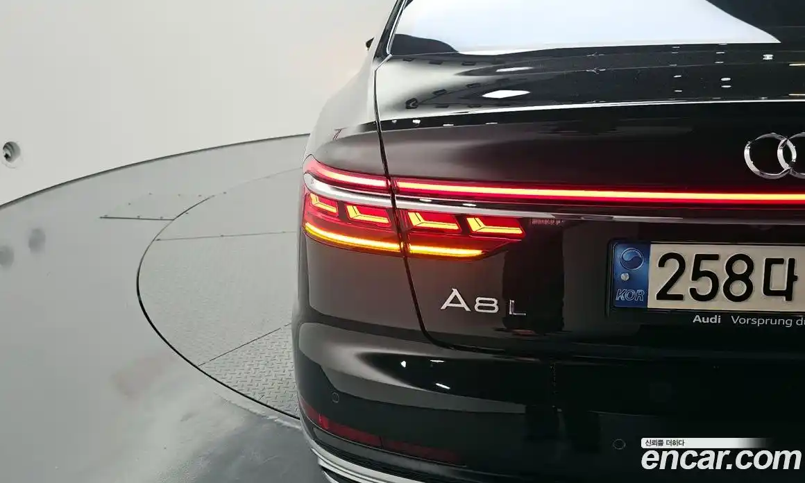 Audi A8 2021 3.0 автомат (гидро), фото 9