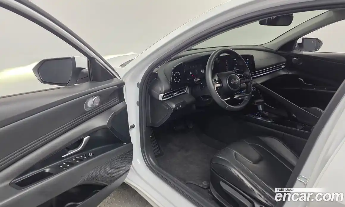 Hyundai Avante 2024 1.6 гидро, фото 10