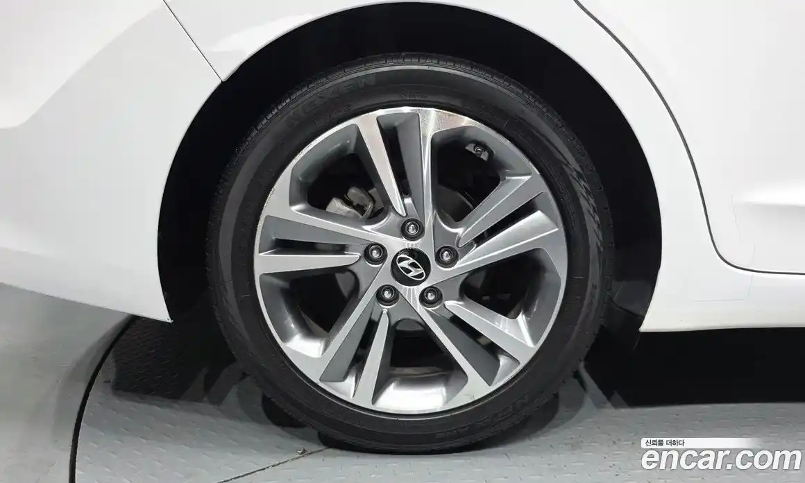 Hyundai Avante 2018 1.6 гидро, фото 5