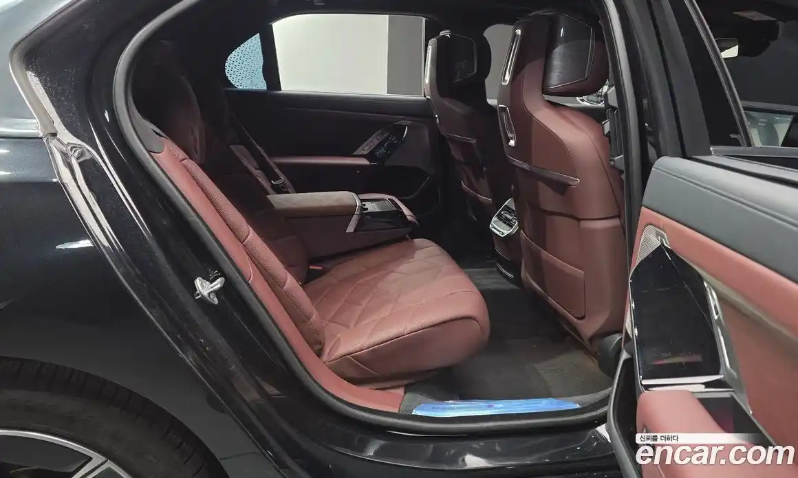 BMW 7-Series 2024 3.0 гидро, фото 17