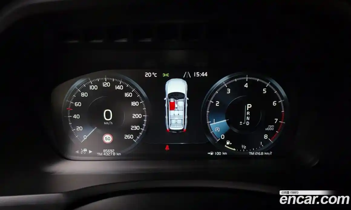 Volvo XC90 2018 2.0 автомат (гидро), фото 11