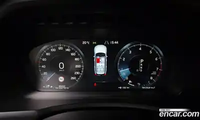 Volvo XC90 2018 2.0 автомат (гидро), миниатюра 11
