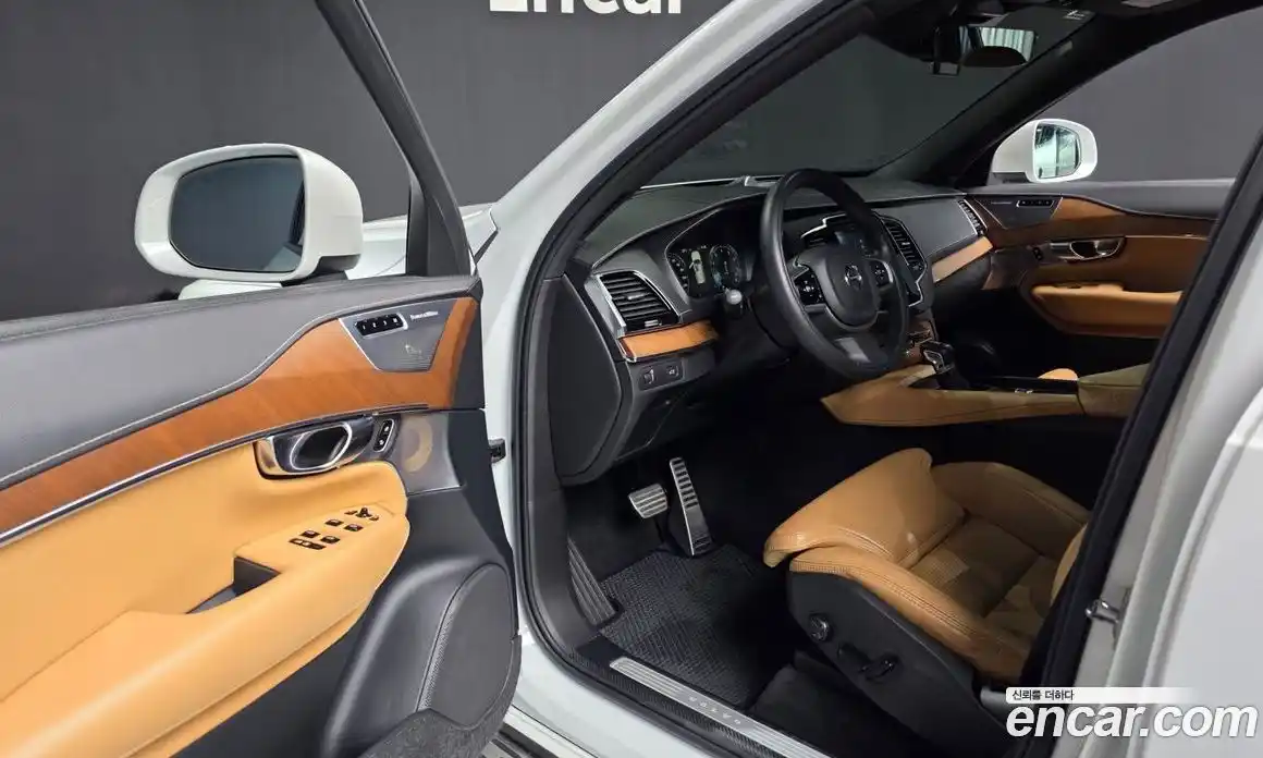 Volvo XC90 2018 2.0 автомат (гидро), фото 13