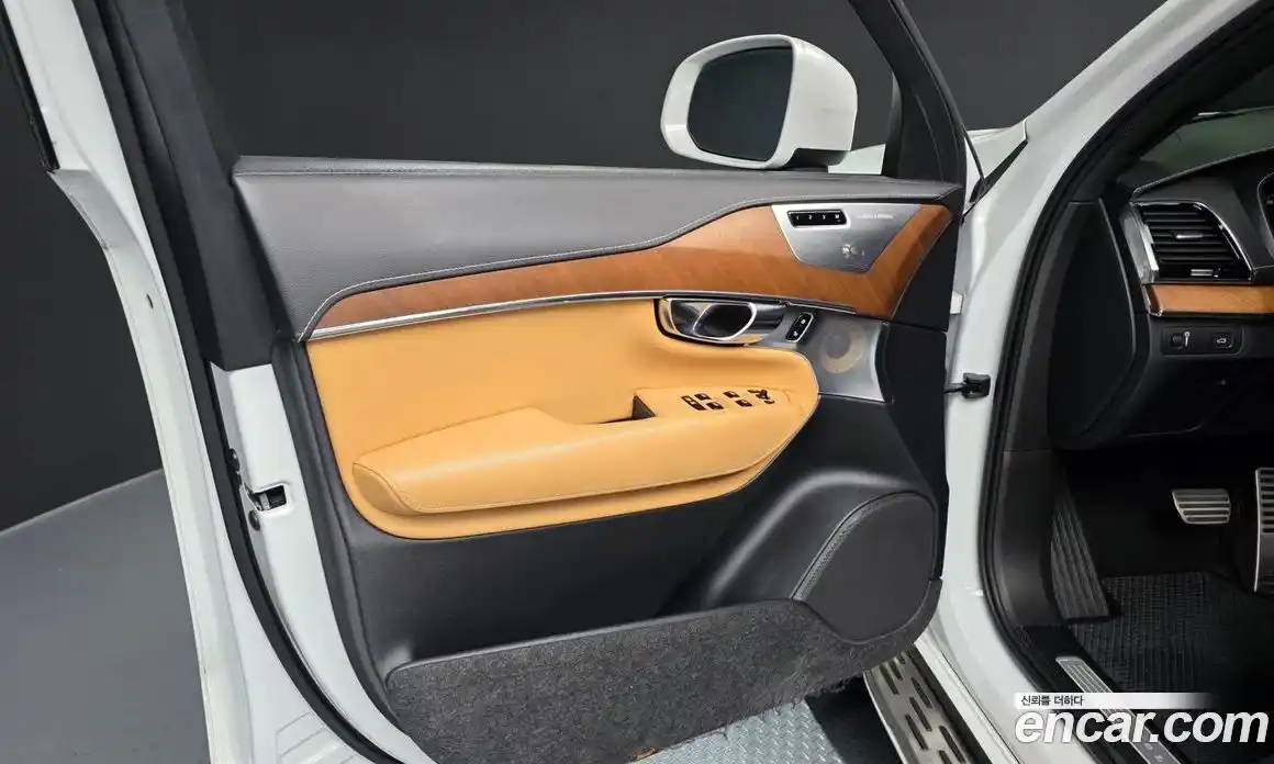 Volvo XC90 2018 2.0 автомат (гидро), фото 14
