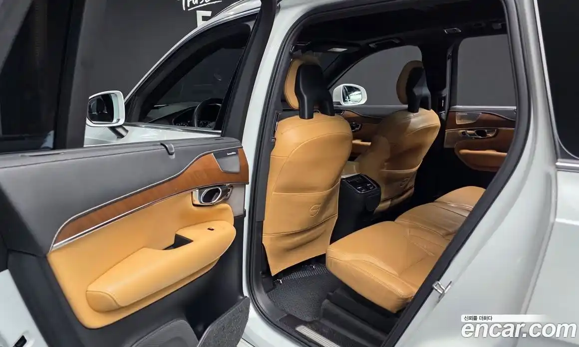 Volvo XC90 2018 2.0 автомат (гидро), фото 16