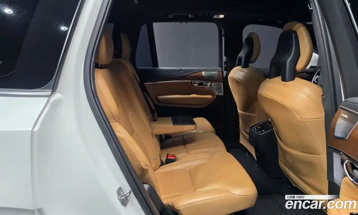 Volvo XC90 2018 2.0 автомат (гидро), фото 18
