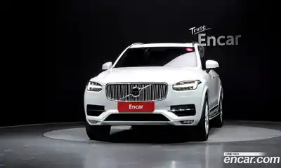 Volvo XC90 2018 2.0 автомат (гидро), миниатюра 3