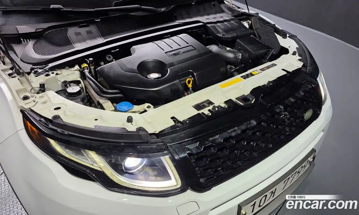 Land Rover Range Rover Evoque 2016 2.0 автомат (гидро), фото 6