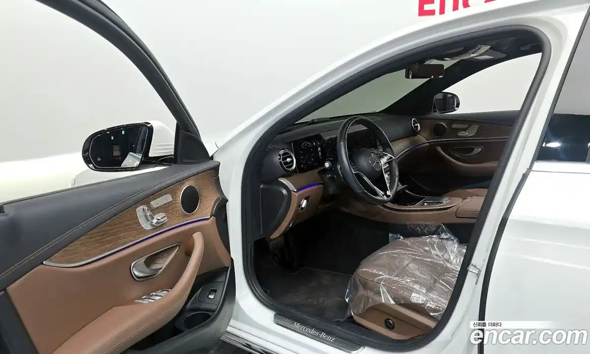 Mercedes-Benz E-Class 2023 2.0 гидро, фото 13