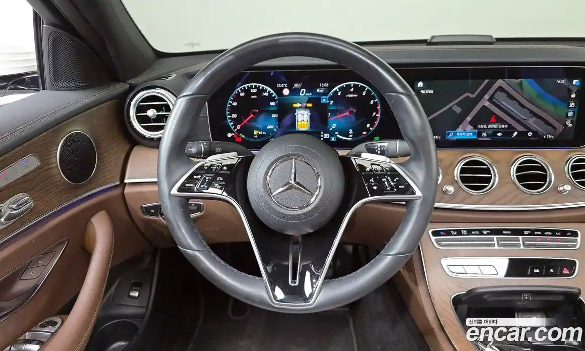 Mercedes-Benz E-Class 2023 2.0 гидро, фото 19