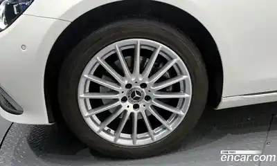 Mercedes-Benz E-Class 2023 2.0 гидро, миниатюра 5
